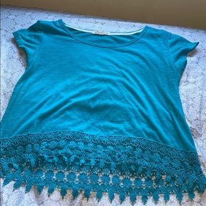 blue crop top